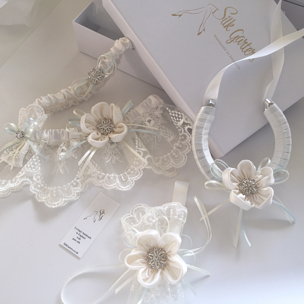 Luxury wedding garter set