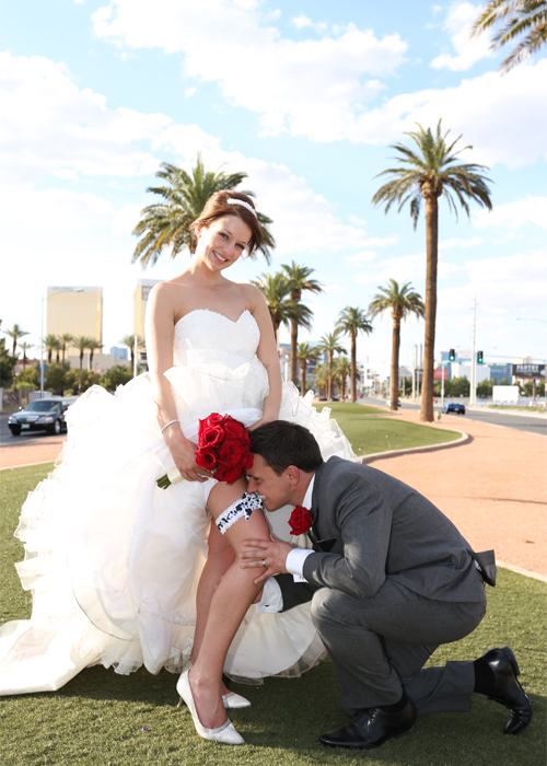 Kirsty’s Bespoke Black and White Dalmatian Garter and Her Vegas Wedding!